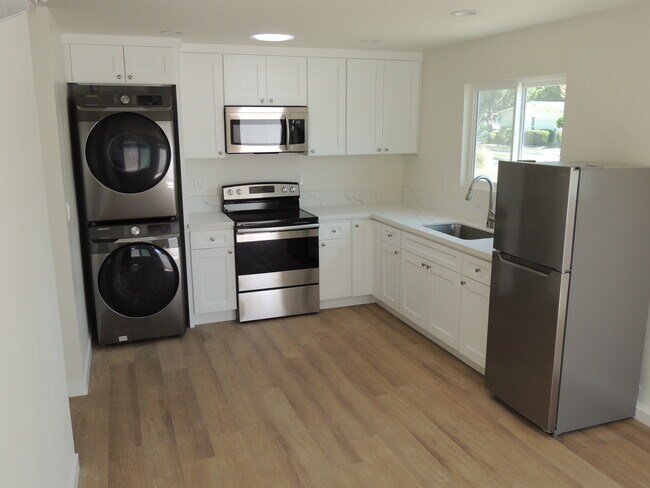 Building Photo - 22851 Valerio St