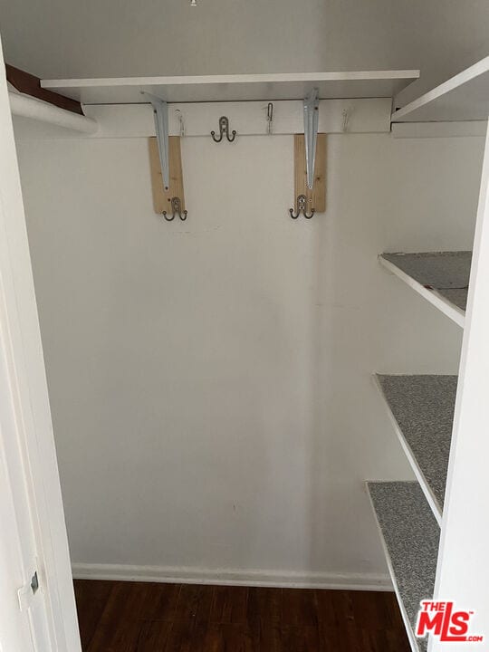 Building Photo - 1020 S Wooster St