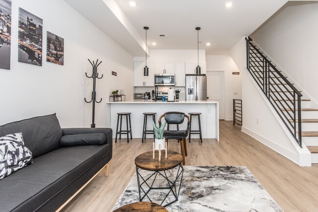 Foto del edificio - 2435 Master St