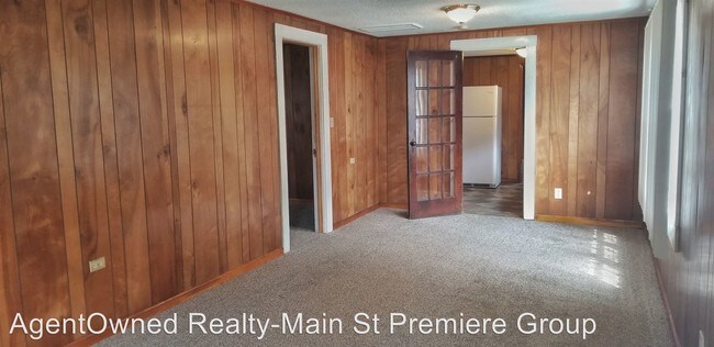 Building Photo - 3 br, 1 bath House - 2226 Easton Street