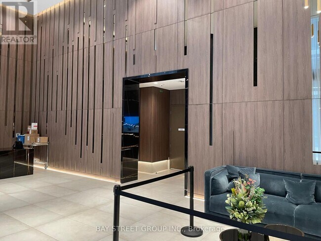 Photo du bâtiment - 55-5055 Mercer St