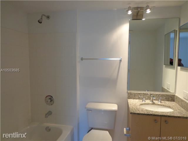 Foto del edificio - 2 br, 2 bath  - 2496 Centergate Dr # 308A