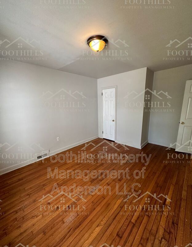 Building Photo - 326 W Fredericks St
