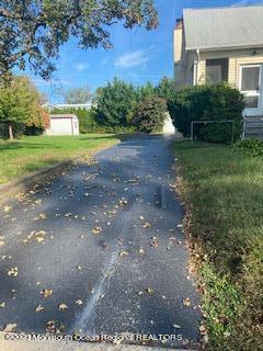 Primary Photo - 6 Berg Ave
