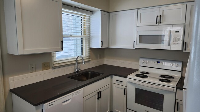 Building Photo - 4209 Drexel St