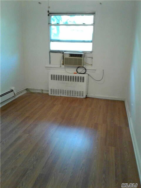 Foto del edificio - 113-62 Springfield Blvd