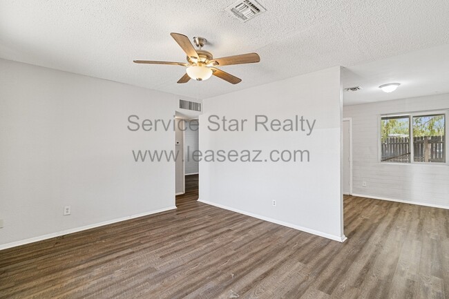 Building Photo - 1638 W Desert Cove Ave