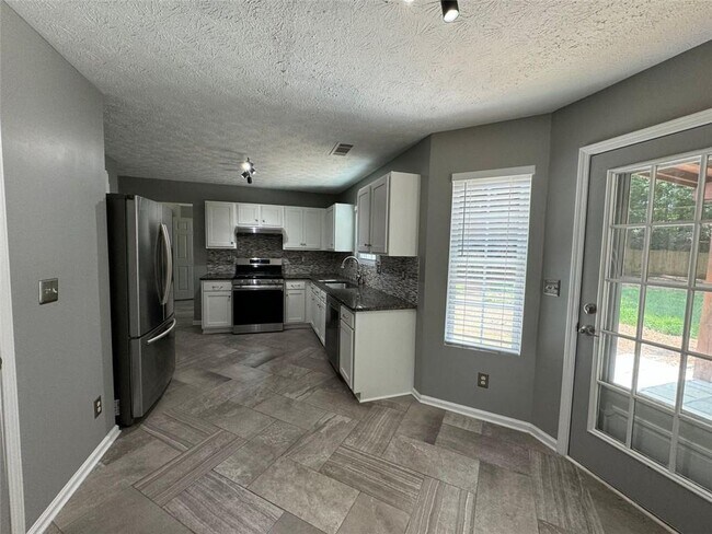 Building Photo - 2910 Arden Ridge Dr