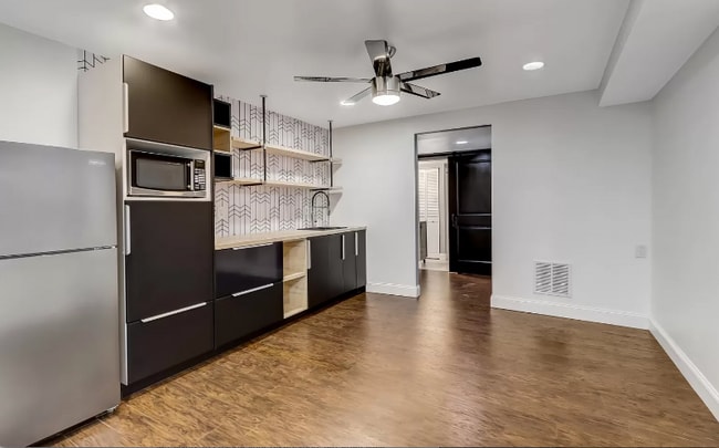 Building Photo - 6858 Lockridge Dr NW