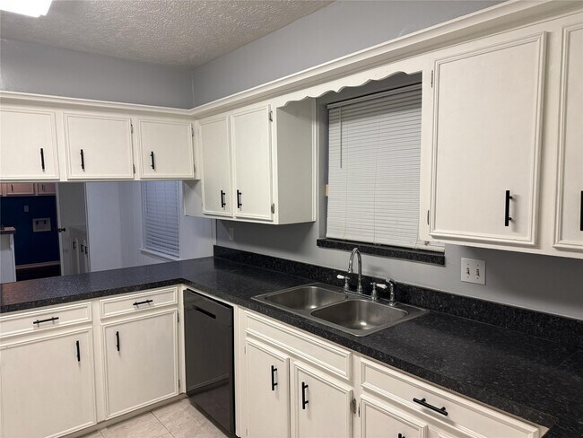 Foto del edificio - 9826 Sagewell Dr