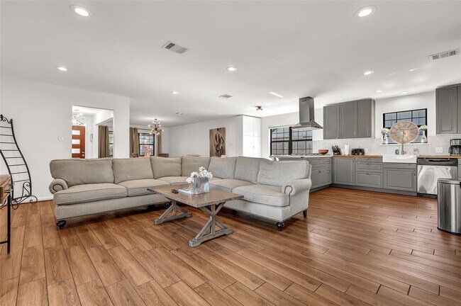 Foto del edificio - 5604 Flack St