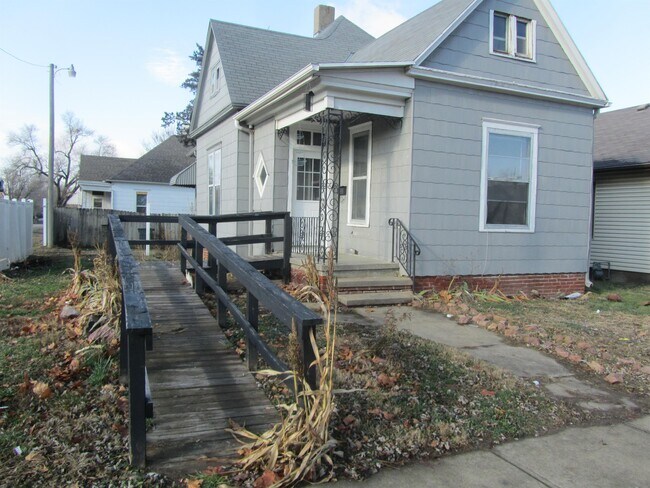 Building Photo - 924 S 23rd St