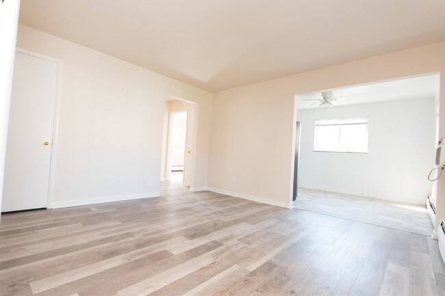 Building Photo - 4221 Brownway Ave