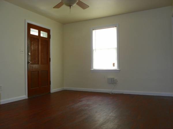 Foto del edificio - 9703 Narragansett Pkwy