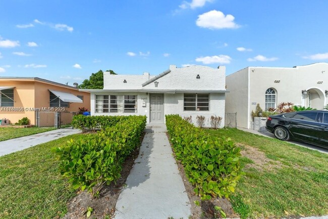 Foto del edificio - 3645 SW 25th Ter