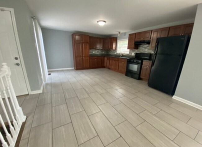 Foto del edificio - 1058 E 161st Pl