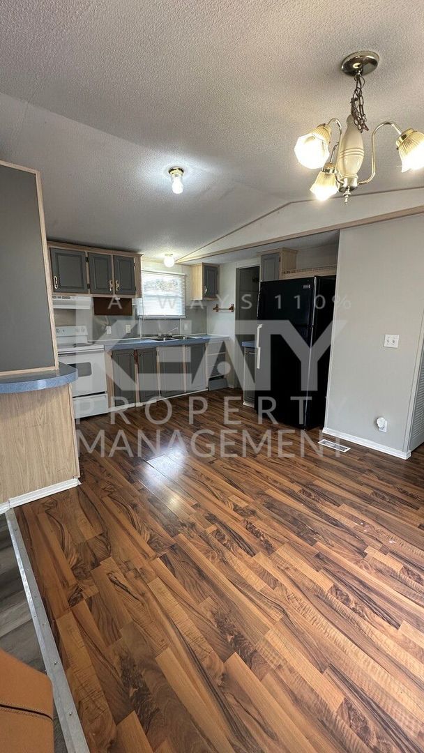 Foto del edificio - 3 bedroom Mobile Home Now Available!