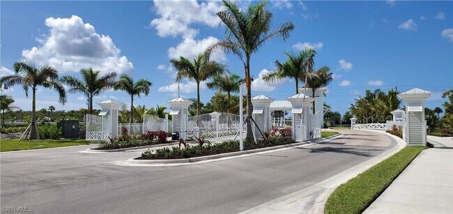 Foto del edificio - 28281 Seasons Tide Ave
