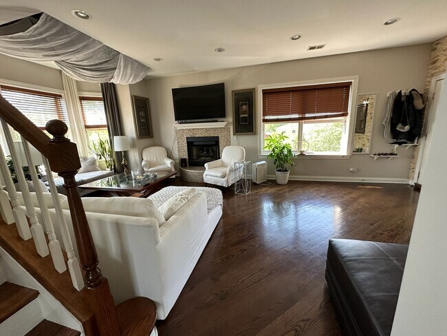 Foto del edificio - 6906 W Medill Ave