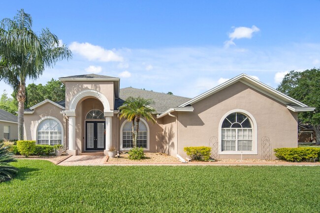 Foto del edificio - Enjoy the luxury living in Kingshyre, a hi...