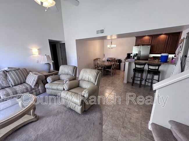 Foto del edificio - 441 Moser Ave