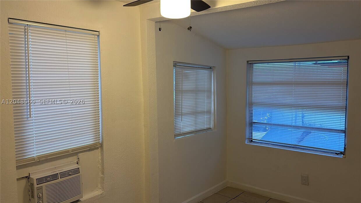 Foto del edificio - 179 NE 53rd St