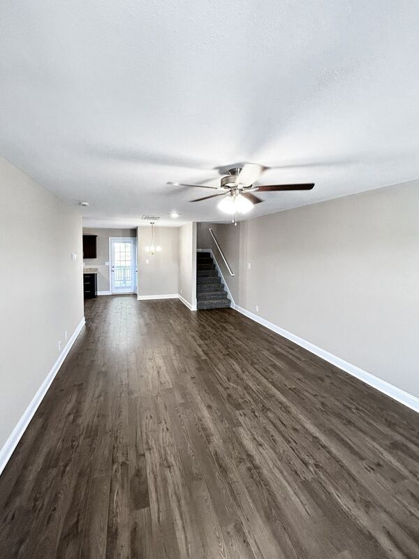 Foto del edificio - 117 Ardell Dr