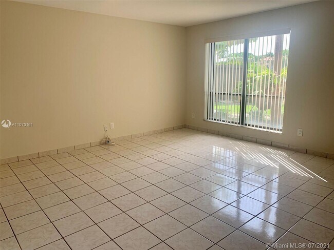 Building Photo - 2361 Bayberry Dr