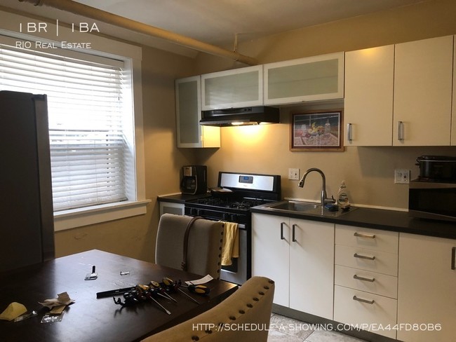 Building Photo - Gorgeous 1 Bed in Governor's Park!