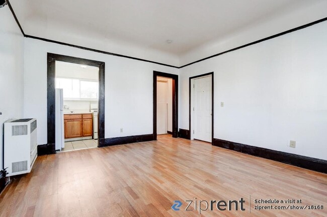 Building Photo - 44 Acacia St