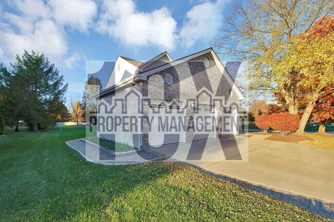 Building Photo - 96 Chenango Dr