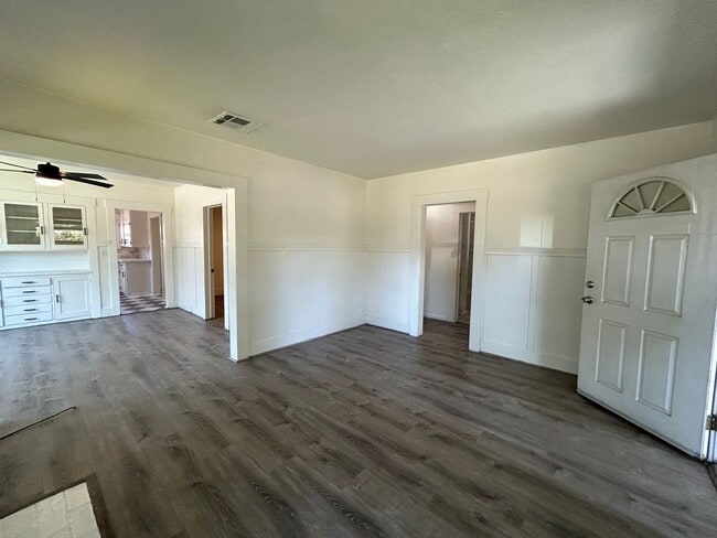 Photo - 961 W 19th Street House