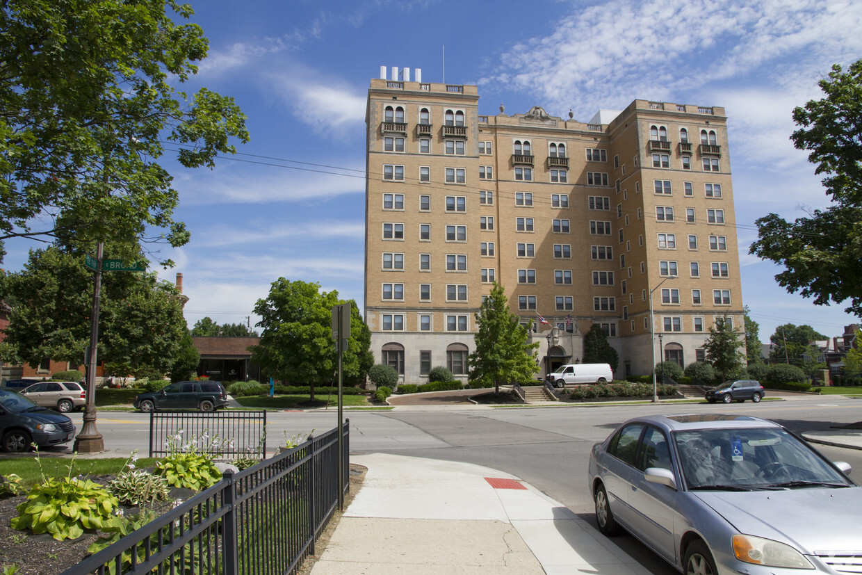 Foto del edificio - Fairview Homes