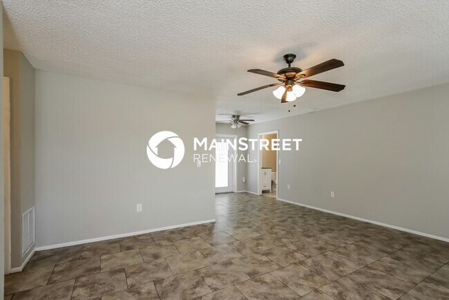 Foto del edificio - 3 Bedroom Pet-Friendly Home in Sarasota, FL with Main Street Renewal