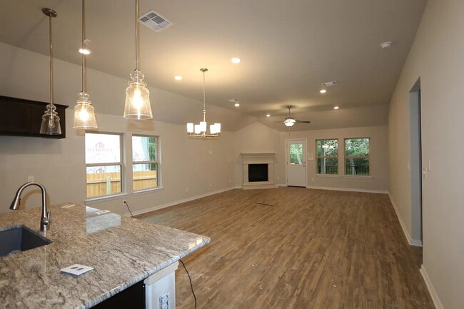 Foto del edificio - 1349 Oyster Creek