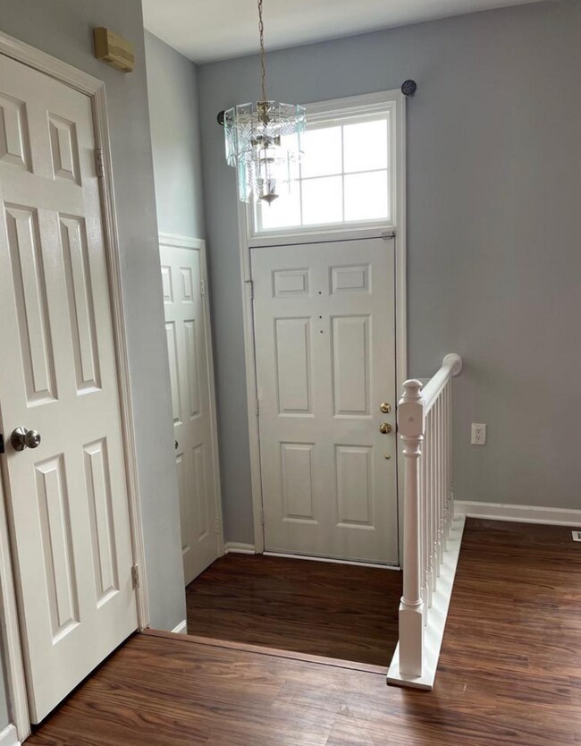 Foto del edificio - 8048 Hilliard Dr