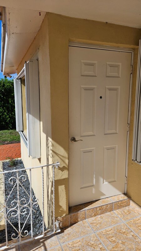 Foto del edificio - 951 W 53rd St