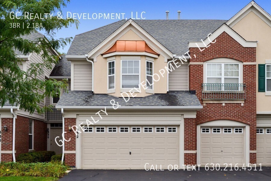 Primary Photo - ***PINEHURST - VERNON HILLS TOWNHOME / 3BD...