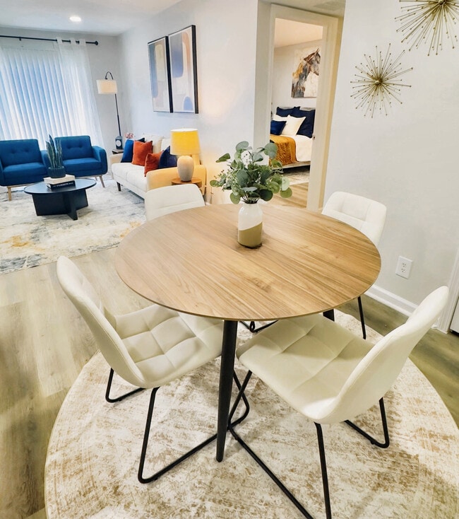 Dinning Room - Stonebrook Gated Community