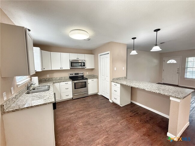 Building Photo - 1541 Cologne Dr