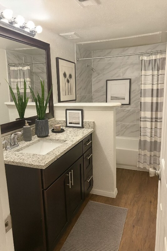 Building Photo - 1823 S Las Vegas Trail