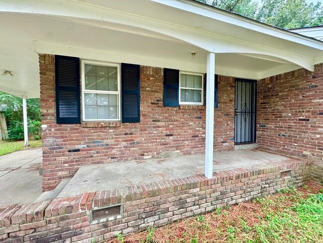 Building Photo - 3119 Queensgate Ave