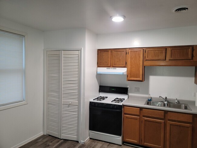 Foto del edificio - 438 Franklin St