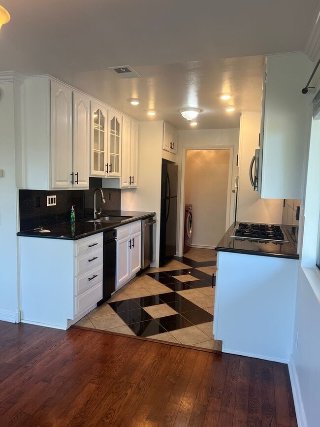 Building Photo - 4248 Fiesta Way