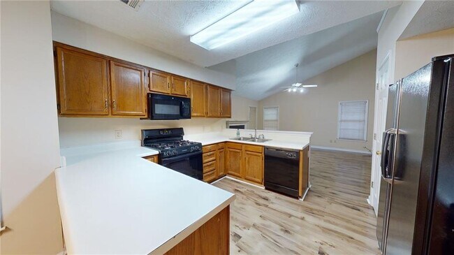 Foto del edificio - 110 Beaverwood Ln