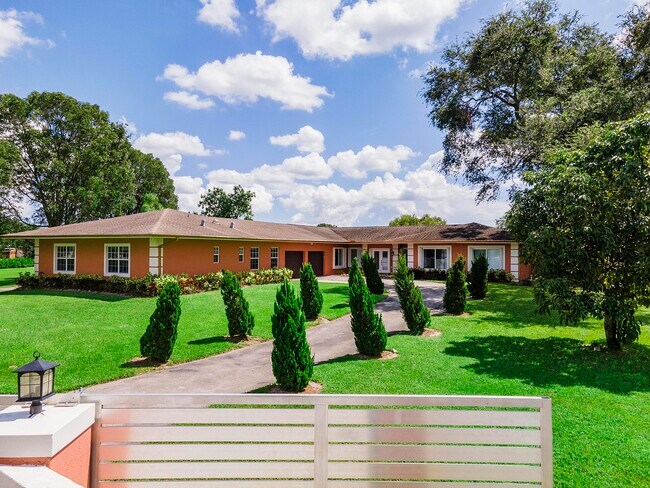 Foto del edificio - 7600 NW 82nd Terrace