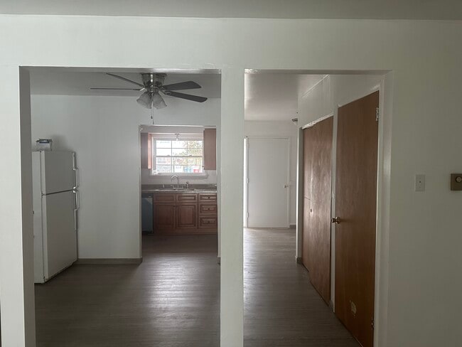 Building Photo - 421 Bethlehem Ct