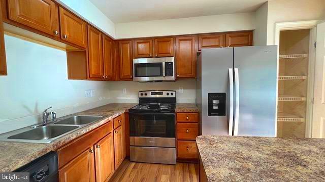 Foto del edificio - 7063 Oak Grove Way