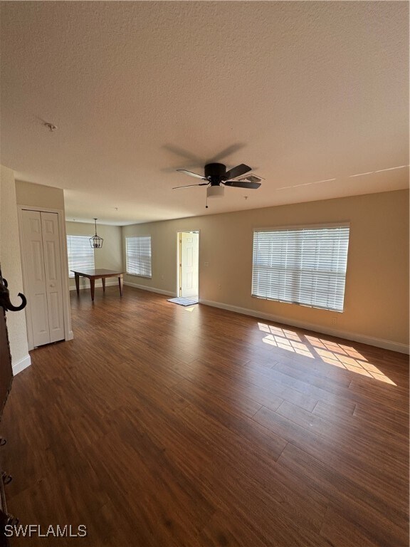 Building Photo - 9051 Gervais Cir