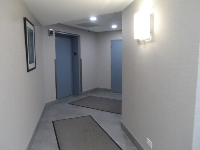Building Photo - 6400 W Berteau Ave
